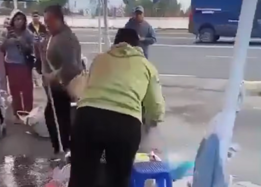 Video de agresión a comerciante en Tehuacán desata indignación y alerta por cobro de piso
