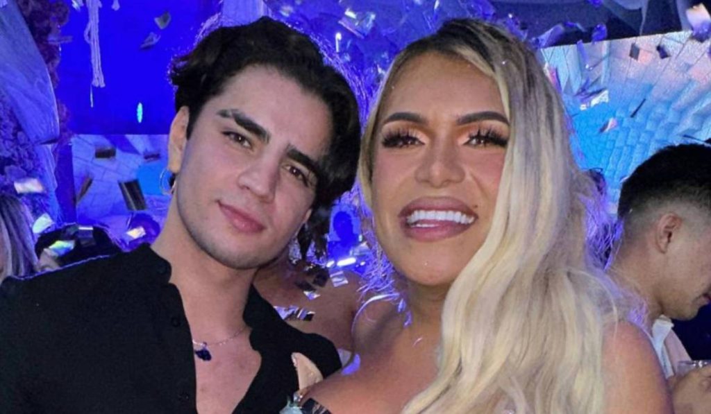 Aarón Mercury reta a mostrar video con Wendy Guevara tras polémica