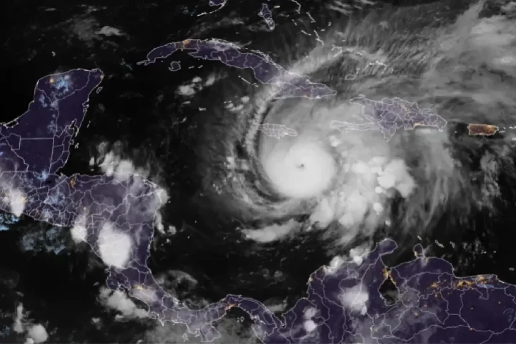 Alerta máxima: Huracán Melissa retoma fuerza tras dejar 30 muertos en el Caribe