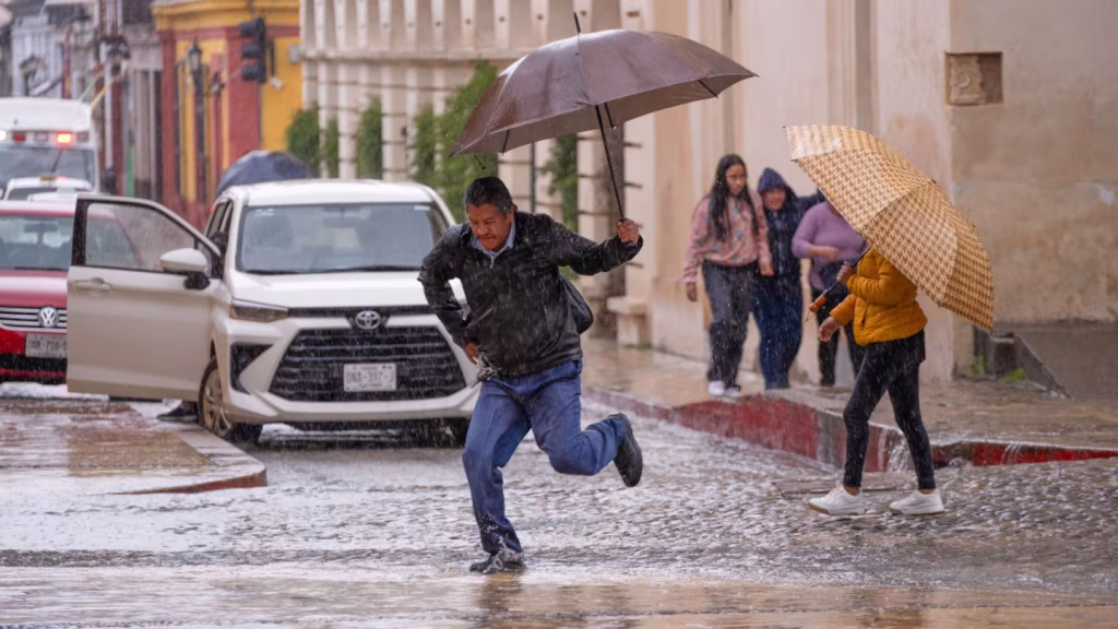 Clima: Frío, lluvias y fuertes vientos en cdmx y Edomex, 22 de octubre