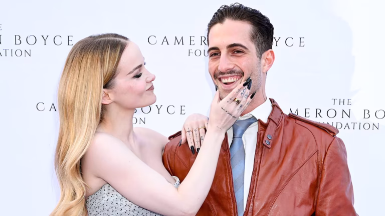 Dove Cameron y Damiano David celebran su segundo aniversario
