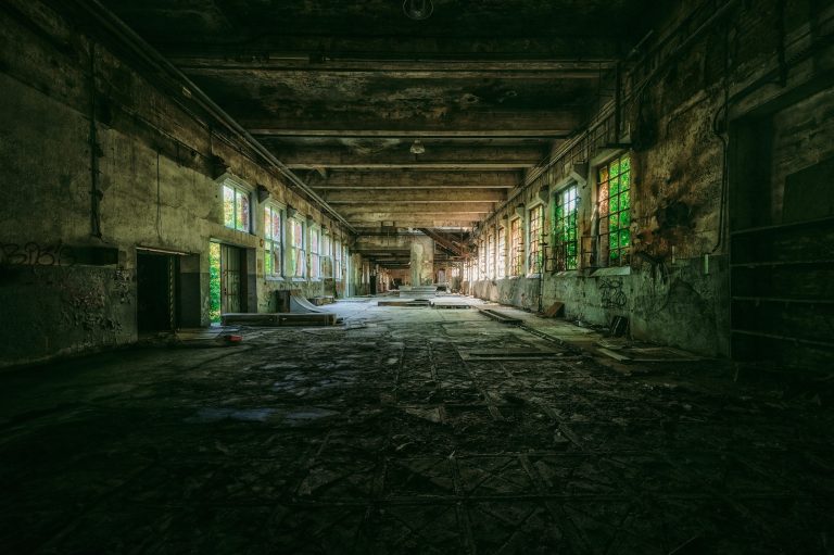 El ente que atacó a dos exploradores en un edificio abandonado