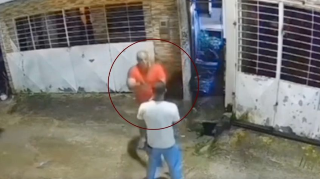 Exnovio acosador recibe paliza de padre armado en Brasil