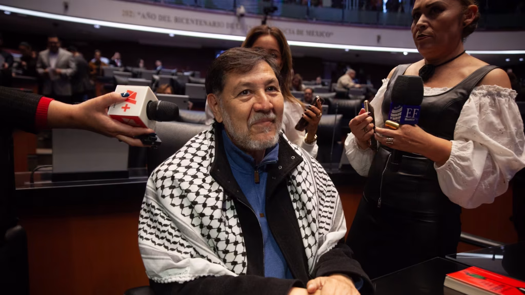 Fernández Noroña solicitará licencia a su cargo en el Senado