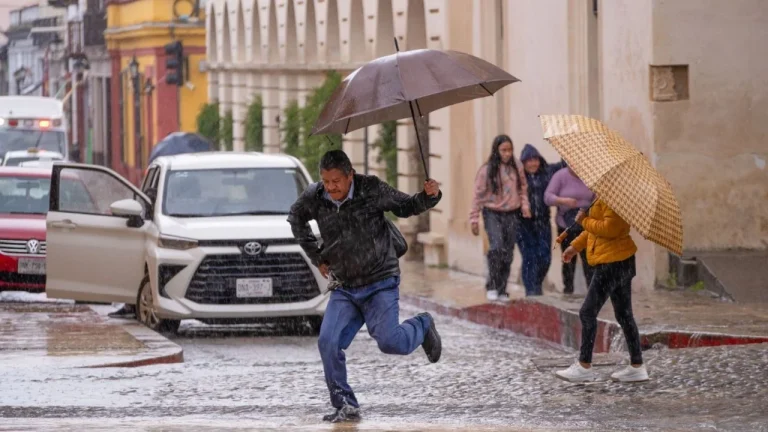 Fuertes lluvias y frente frío azotarán México este jueves 23 de octubre