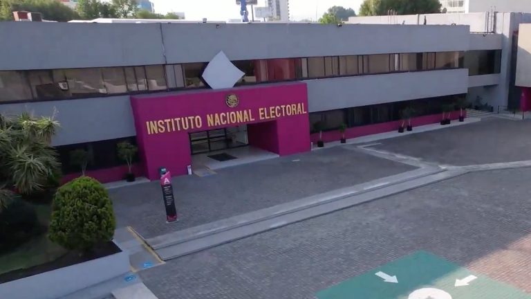 INE abre centros de acopio en Ciudad de México por lluvias