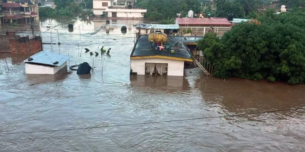 Lluvias en México: Aumentan a 64 los Fallecidos y 74 Desaparecidos