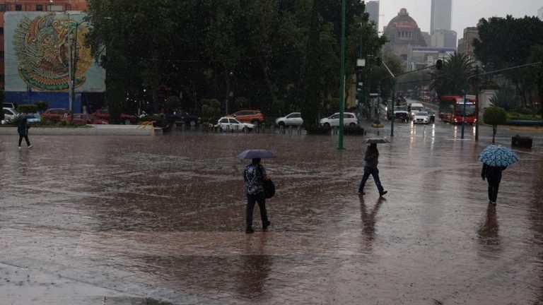 Lluvias torrenciales azotan 11 estados de México este 27 de octubre