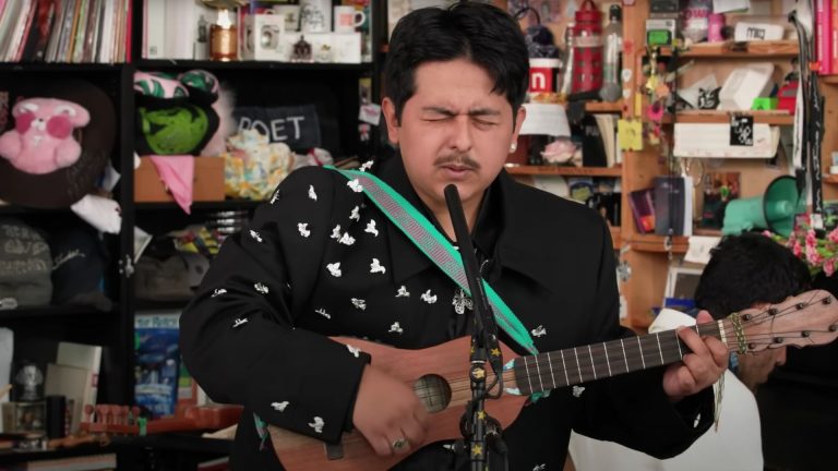 Macario Martínez conquista Tiny Desk: "Soñó Lindo, Corazón"