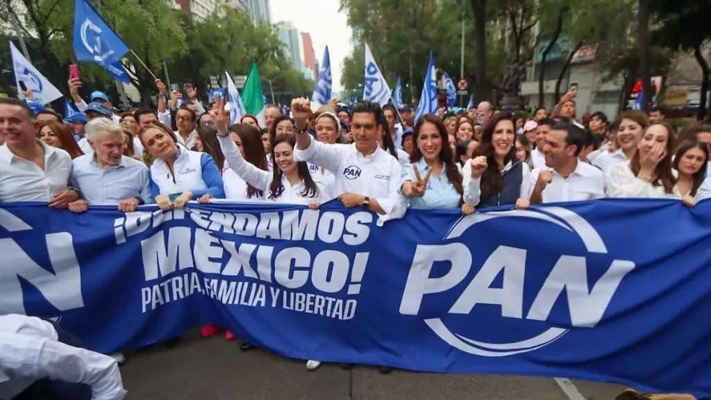 PAN busca refugio anti-Morena tras relanzamiento sin autocrítica