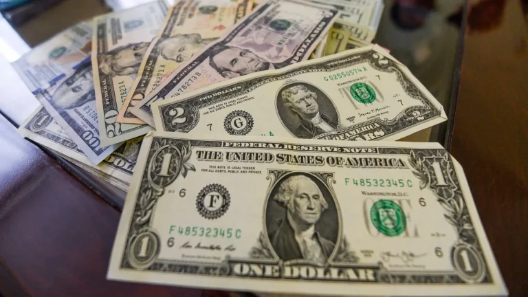 Precio del dólar hoy 26 de octubre de 2025: ¿Cómo cotiza frente al peso?