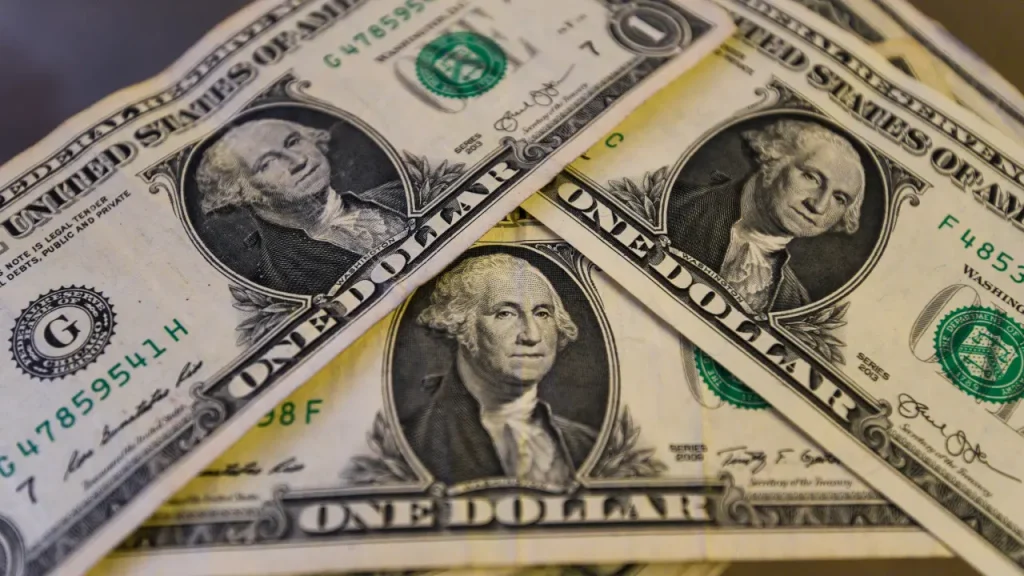 Precio del dólar hoy: Así cotiza frente al peso mexicano (23/10/2025)