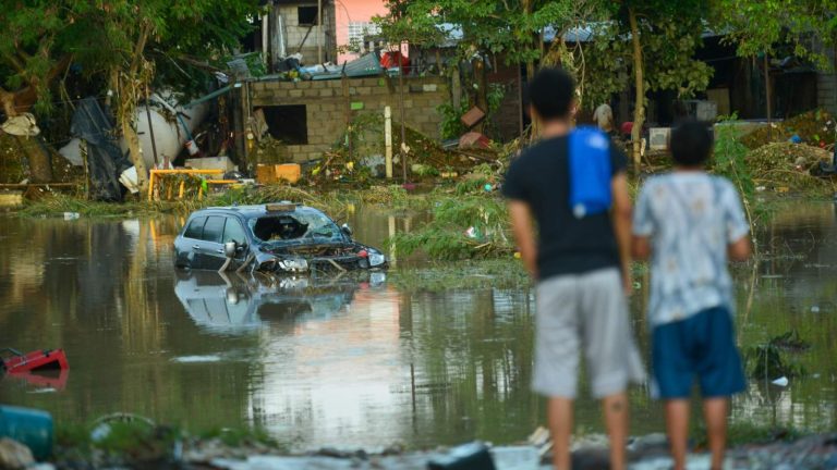 Río Cazones se desborda en Poza Rica tras tormenta tropical Raymond