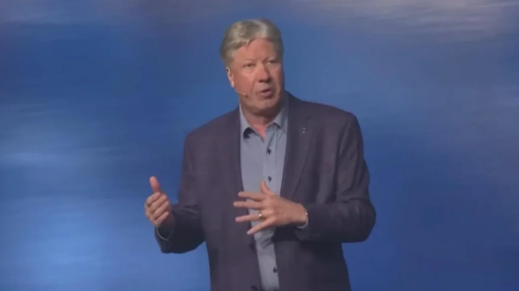 Ex Asesor de Trump Sentenciado por Abuso Sexual Infantil