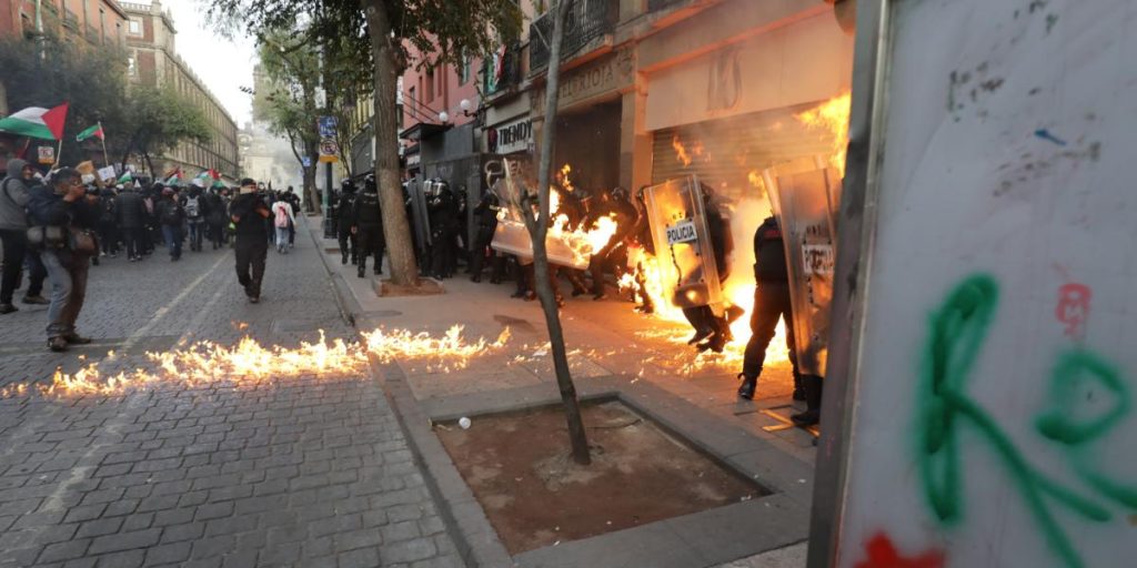 Sheinbaum condena violencia en marcha del 2 de octubre