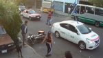 Taxista atropella a vecinos en Coyoacán tras disputa vecinal