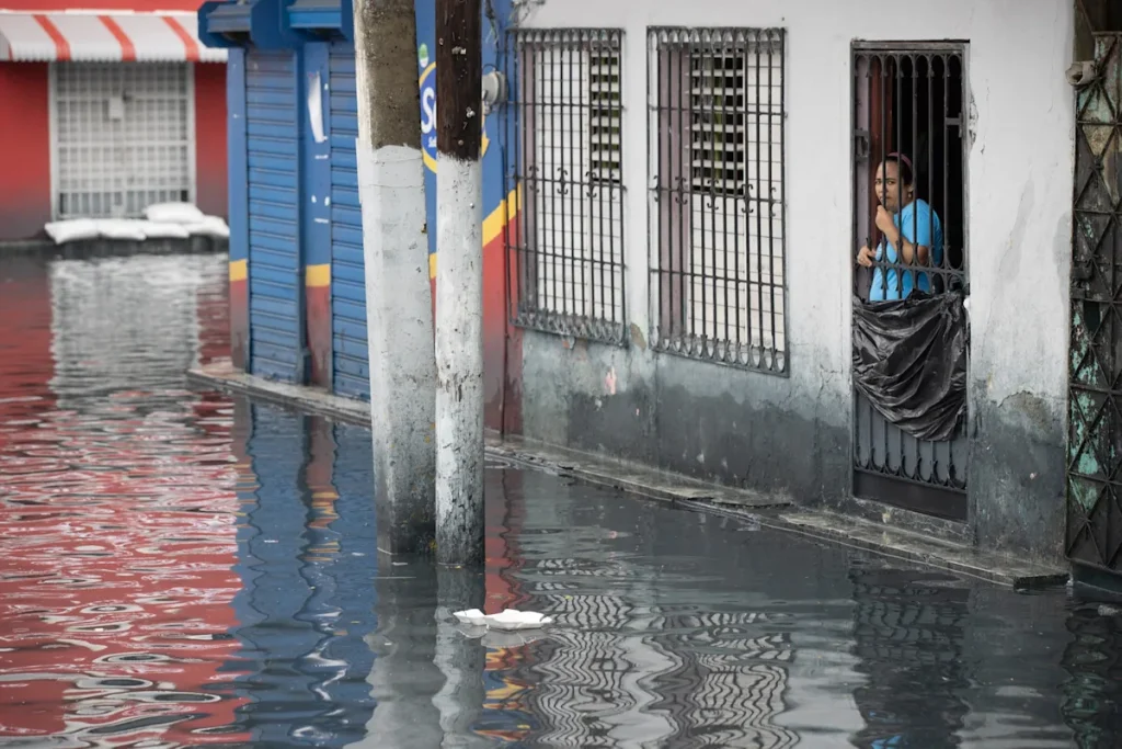 Tormenta Melissa: República Dominicana suspende clases por amenaza de huracán