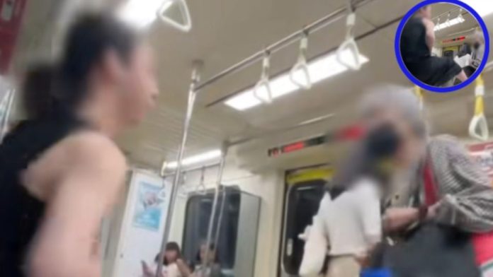 Anciana brutalmente agredida en metro de Taipei por asiento reservado Anciana brutalmente agredida en metro de Taipei por asiento reservado