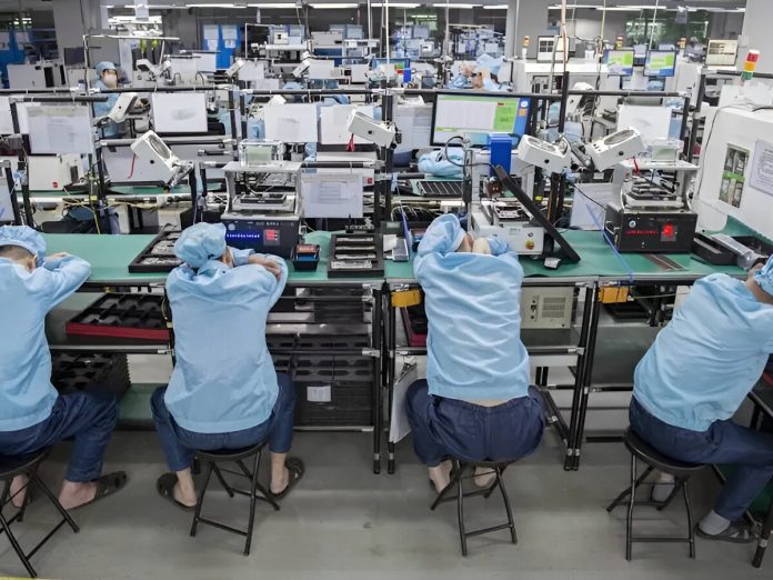 ¿Qué es el sistema 996? La brutal jornada laboral china