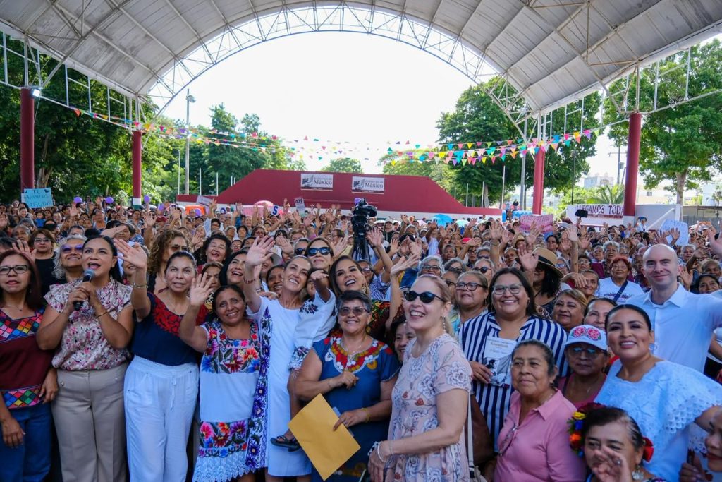 Pensión Mujeres Bienestar, Claudia Sheinbaum, Mara Lezama, Puerto Morelos, Cuarta Transformación