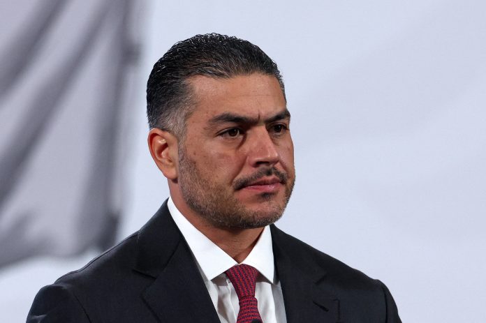 Asesinato Carlos Manzo: FGR analiza atraer el caso en medio de fallas de seguridad