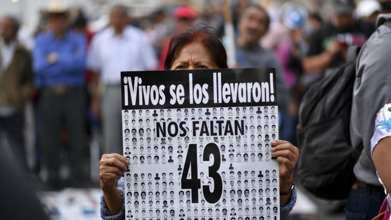 Ayotzinapa: la sexta reunión clave entre padres y Claudia Sheinbaum