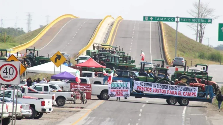 Bloqueos carreteros en Tamaulipas: la presión agrícola llega a Gobernación