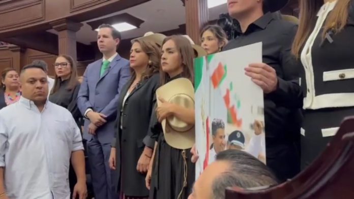 El desafío de Grecia Quiroz- Uruapan exige justicia tras el crimen de Carlos Manzo El desafío de Grecia Quiroz: Uruapan exige justicia tras el crimen de Carlos Manzo