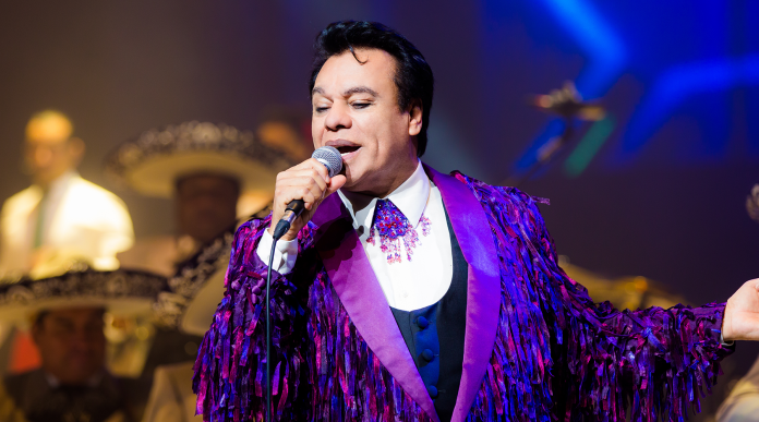 El documento que prueba la propuesta de matrimonio de Juan Gabriel