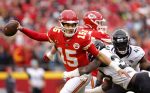 El fracaso de Mahomes pone en riesgo los playoffs de Kansas City en la semana 11