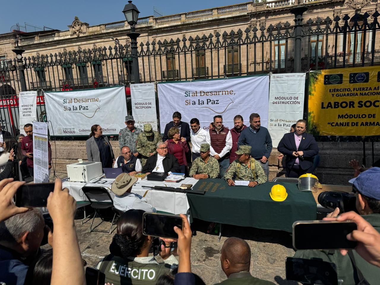 El plan Michoacán que no usa la fuerza: los detalles del desarme y justicia social