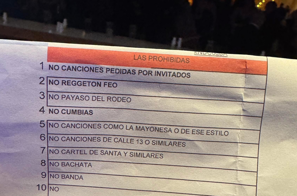 El veto al "Payaso de Rodeo": la lista de música prohibida que divide a México