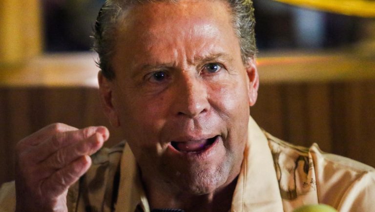 La contundente alerta de Alfredo Adame: "Los grises ya están entre nosotros"