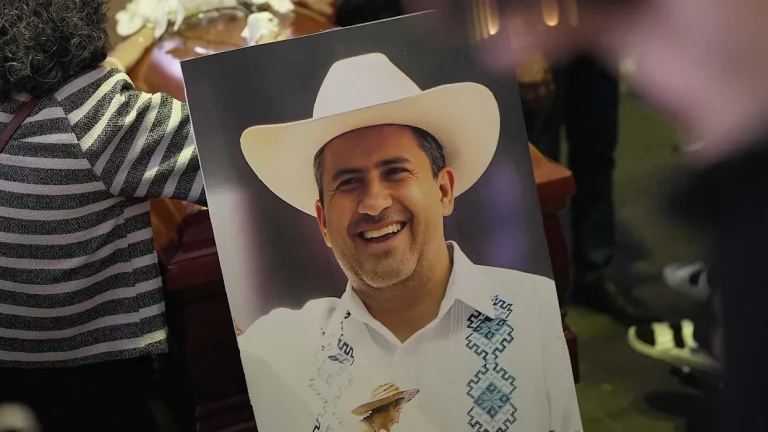 La ley y la disputa política tras el asesinato del alcalde de Uruapan