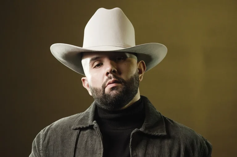 La visita íntima de Carin León a La Matanza para un documental explosivo