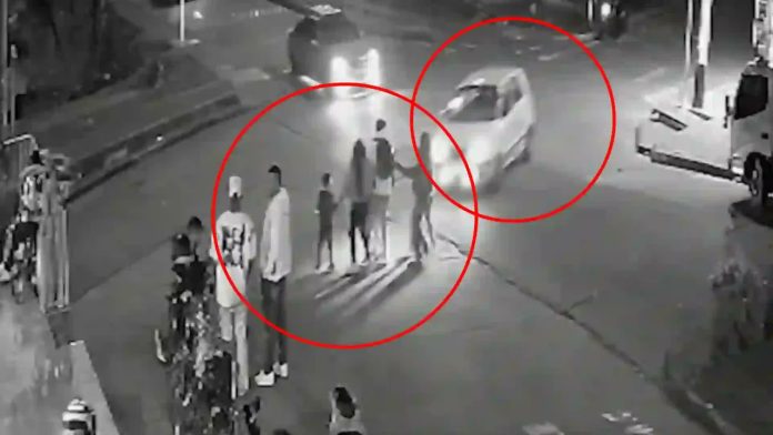 Taxista ebrio arrolla a 11 en Bogotá- Dos menores luchan entre la vida y la muerte Taxista ebrio arrolla a 11 en Bogotá: Dos menores luchan entre la vida y la muerte