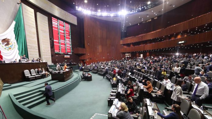 Tensión en San Lázaro: Diputados aprueban freno a cobros bancarios, ¿qué sigue?