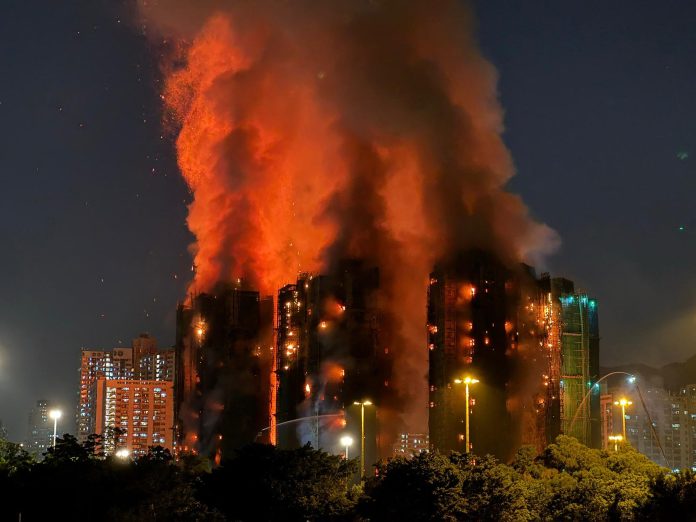 Tragedia en Hong Kong- 14 muertos exponen las fallas en Wang Fuk Court Tragedia en Hong Kong: 14 muertos exponen las fallas en Wang Fuk Court