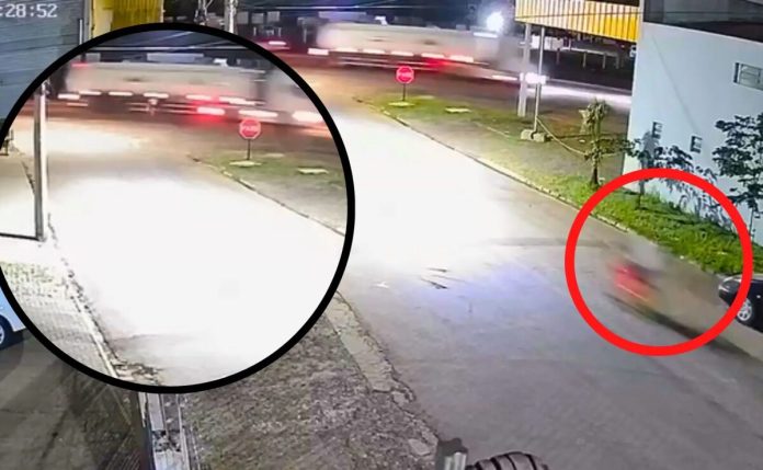 Tragedia en Portão- Menor de 9 años arrollado por un tráiler en Brasil Tragedia en Portão: Menor de 9 años arrollado por un tráiler en Brasil