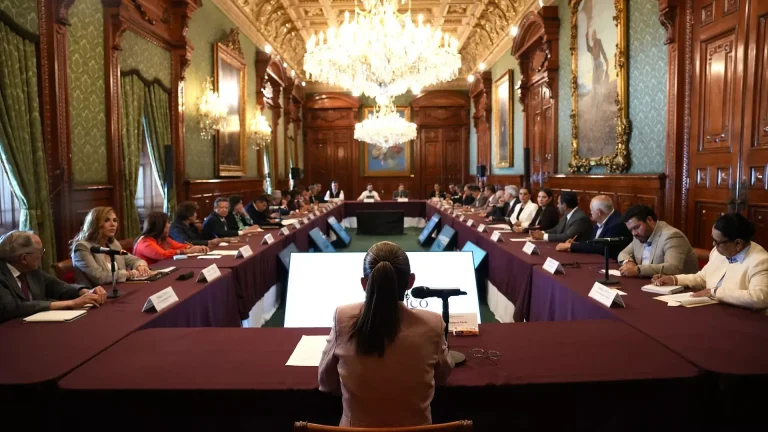 Tras 40 minutos en Palacio Nacional, definen de ‘excelente’ la reunión Sheinbaum y Rollins