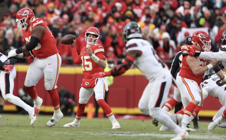 Colapso en Kansas City y el regreso de Rodgers: claves de la NFL 2025