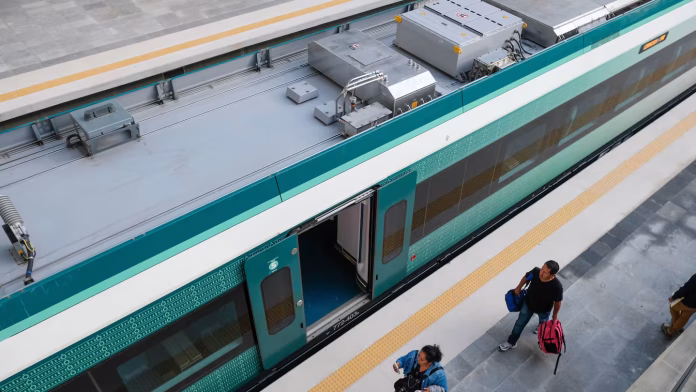 El costo histórico del Tren Maya de larga distancia 2026 y el contraste social en la víspera El costo histórico del Tren Maya de larga distancia 2026 y el contraste social en la víspera