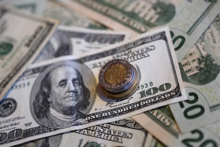 Caída histórica del dólar: el peso mexicano roza un piso clave tras el recorte de la Reserva Federal