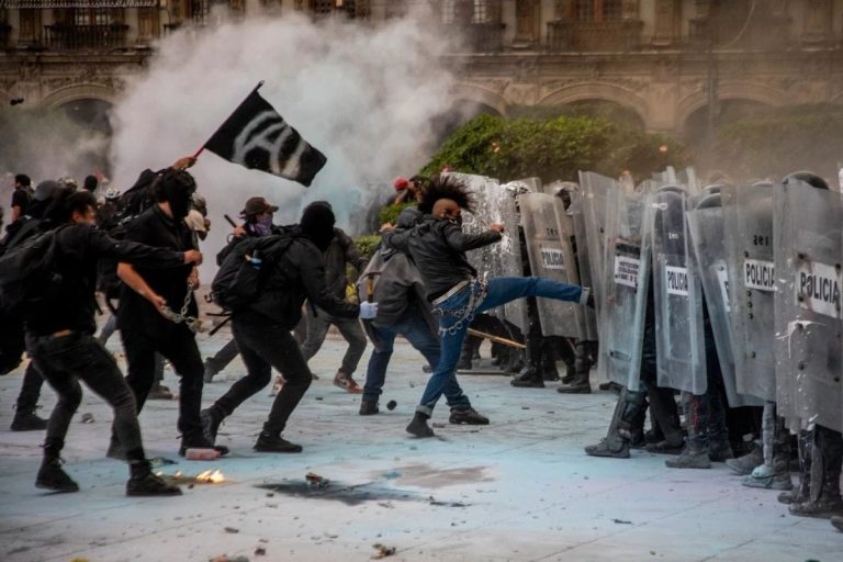 WHAT IF...? La ingeniería del caos: Cronometrando la anomalía del Bloque Negro