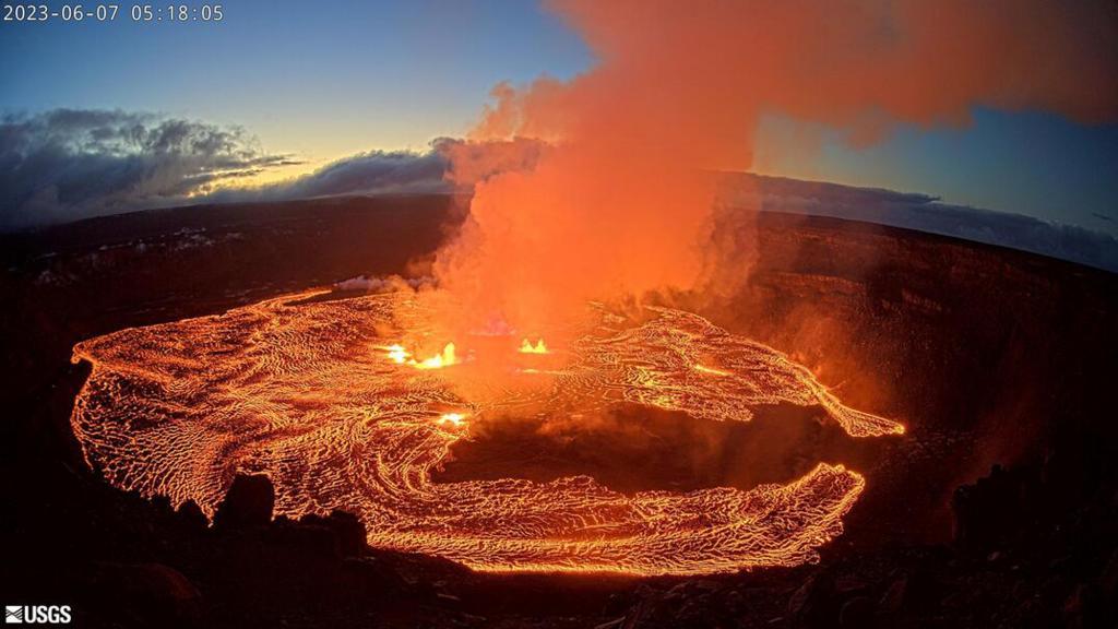 Kilauea en Hawái: el volcán más activo entra en la fase 40 y la lava supera los 500 metros