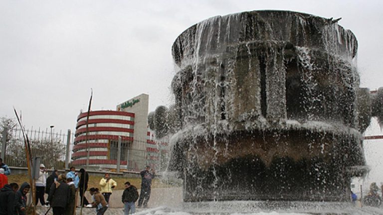 Alerta de frío extremo en Monterrey: El termómetro caerá hasta los 5°C y la sensación térmica será menor por el viento. 🥶🌧️ ¿Estás preparado para el aguanieve en Nuevo León? #ClimaNL #FrioExtremo #Monterrey
