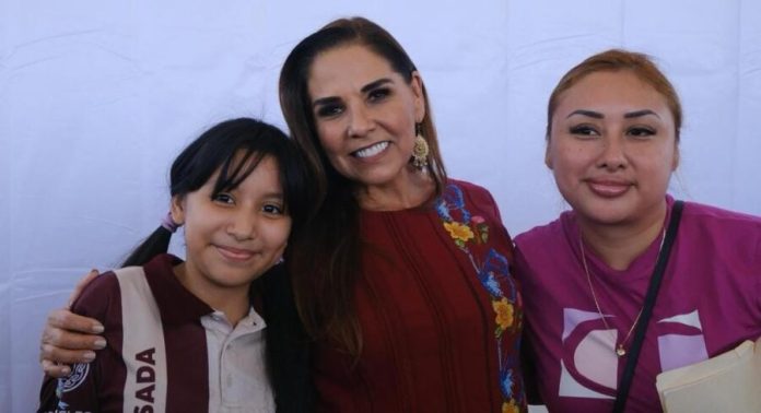 Entrega de becas Rita Cetina: datos clave del plan de Mara Lezama en Cancún Entrega de becas Rita Cetina: datos clave del plan de Mara Lezama en Cancún