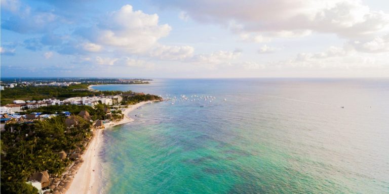 Impact del frente frío 32 "Sac Nicté" en Quintana Roo: Vientos y bajada térmica