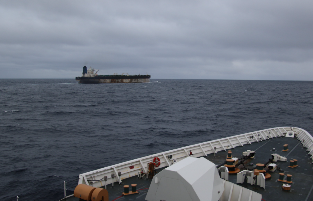 La persecución de dos semanas: El petrolero ruso incautado y la escalada en el Atlántico