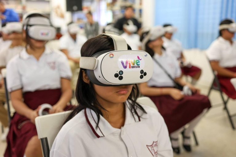 Ana Paty Peralta implementa realidad virtual para prevención de adicciones en Cancún